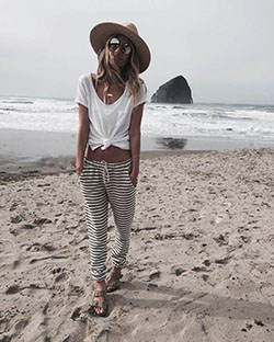 Trajes de vacaciones en la playa: lindo atuendo de playa para los días más fríos: Trajes de vacaciones en la playa,  traje de playa  