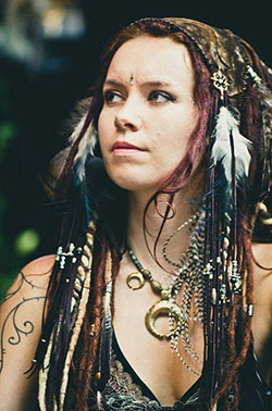 Bohemia ~ Jennifer van der Harten / Omnia: 