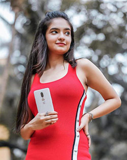 Anushka Sen.: 
