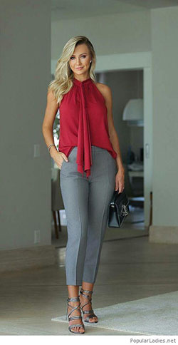 Bonito top burdeos con pantalón gris y sandalias Jeans Outfit Ideas - Denim Outfits 2019: Atuendo De Vaqueros,  Ideas de atuendos con jeans,  Trajes De Mezclilla  