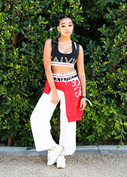 Festival de Música y Artes del Valle de Coachella. Todos los avistamientos de celebridades en Coachella este año: Kendall Jenner,  El poder de Stenberg,  Fotos de poder  