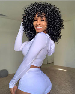 linda chica negra con pelo rizado: Pelo largo,  Pelo castaño,  Nova de la moda,  lindas chicas negras  