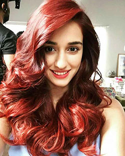 Disha patani - Vuelve a su cabello rojo: Disha Patani  
