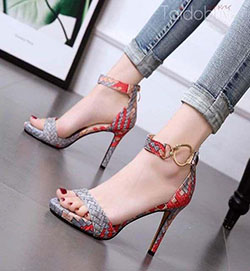 Satén De Tacones Altos. Preciosos zapatos de tacones altos para niñas: tacones altos,  Zapato de tacón alto,  Zapato de salón,  Tacón de aguja,  Ideas de tacón alto,  Las mejores ideas de tacones de aguja,  Zapato de punta abierta,  Zapatos de boda  