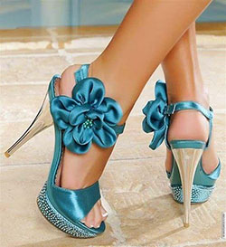 Scarpe y Scarpe. Magníficos estilos de sandalias de zapatos de moda en la calle: Zapato de tacón alto,  Zapato sin cordones,  Piso de ballet,  Ideas de tacón alto,  Las mejores ideas de tacones de aguja,  Zapato de punta abierta  