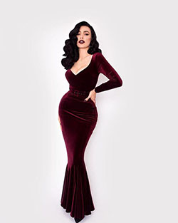 Vestido de noche de terciopelo. Vestido de noche, Ropa formal: trajes de fiesta,  vestidos de coctel,  Vestidos de noche,  moda gótica,  conjuntos de vestido gótico,  Trajes De Terciopelo,  Vestido de noche  