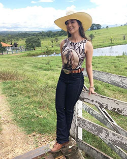 Lindas ideas de atuendos de vaquera | trajes casuales: disfraz de vaquera  