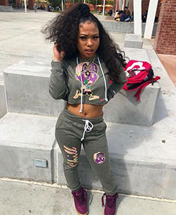 Negros malos lindos: top corto,  Personas de raza negra,  instamoda,  Swag Outfit Adolescentes  
