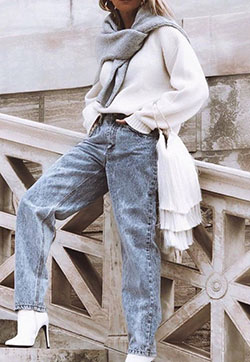 cómo combinar un bolso con borlas: bufanda suéter blanco: Ideas de ropa de calle  