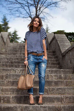 Ideas de outfits casuales con jeans: chaqueta de jean,  Vaqueros de mamá,  Moda vaquera,  Ideas de ropa de calle  