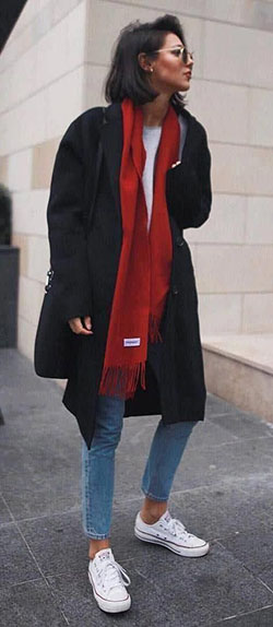 Outfit con pañuelo rojo: trajes de invierno,  Pantalones ajustados,  Ideas de ropa de calle  