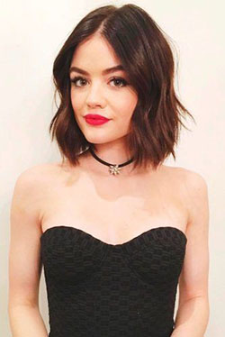 Peinados de capas cortas de bajo mantenimiento: Ashley Benson,  Lucy Hale,  Shay Mitchell,  Peinado de cara redonda,  Aria Montgomery  