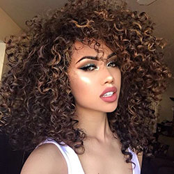 Cabello rizado con mechas, cabello con textura afro: Peluca de encaje,  Cabello con textura afro,  Pelo largo,  Resaltado del cabello,  Cuidado del cabello,  Pelo corto y rizado  