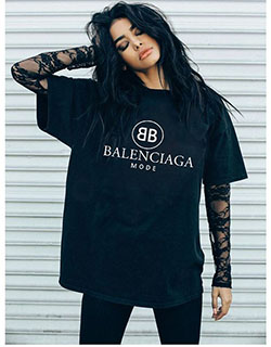 Ideas para una gran camisa balenciaga, Moda grunge: moda grunge,  Traje de camiseta  