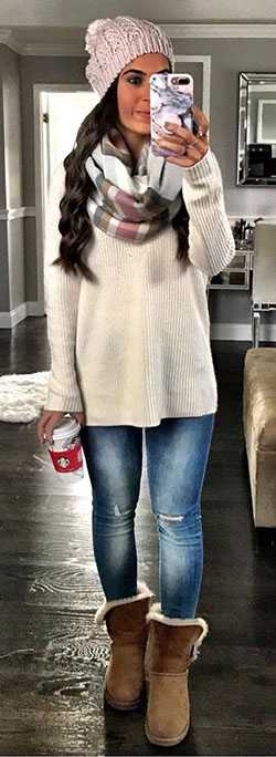 Bonitos outfits con uggs y bufanda.: trajes de invierno,  Atuendos Informales,  Atuendos Con Botas Ugg  
