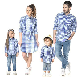 Simplemente adorable y adorable familia de trajes a juego.: trajes de pareja  