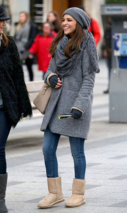 Finos y perfectos outfits con botas ugg: trajes de invierno,  botas ugg,  Bota de nieve,  Atuendos Con Botas Ugg  