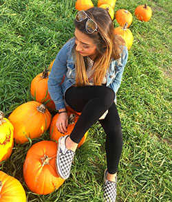 ideas de outfit vans negro a cuadros: Pantalones rasgados,  trajes de furgonetas  