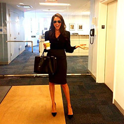 trajes de rachel zane temporada 7: Ideas de atuendos universitarios  