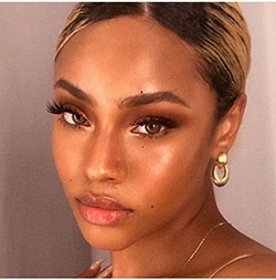 Beautiful Black Women, NYX Butter Lipstick, Brillo de labios: Mujeres negras,  Delineador de labios,  Brillo de labios  