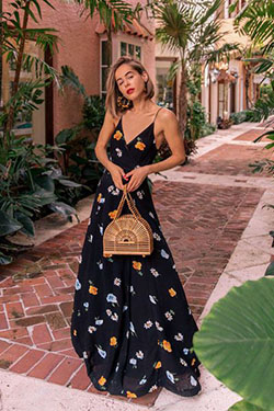 Ideas de vestidos florales para niñas, Cult Gaia, Influencer de la moda: Trajes Florales,  influenciador de la moda,  Sesión de fotos,  vestidos florales  