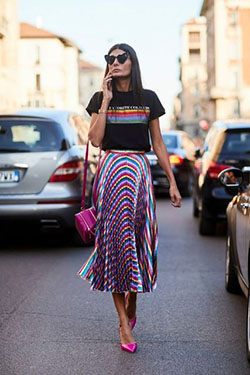 Best of outfits faldas palisades, Twin Set Long Skirt: top corto,  Trajes De Falda,  Estilo callejero,  FALDA VUELO,  Falda a rayas,  Falda oscilante  
