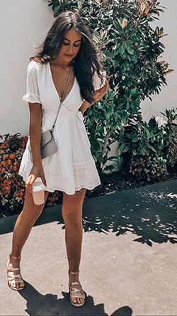 Vestidos de brunch asequibles y elegantes, Dress Up: vestido largo,  Atuendos Informales,  Traje de brunch  
