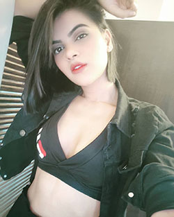Rhea Insha Instagram, Photo shoot y Black hair: Pelo castaño,  Sesión de fotos,  pelo negro,  Modelos calientes de Instagram  