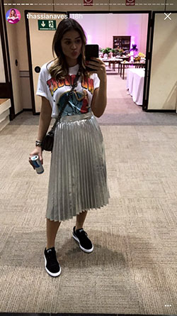 Falda plisada Thassia naves, Falda plateada: Pollera larga,  Trajes De Falda,  falda midi  