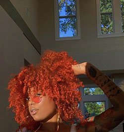 Ropa activa para mujer cabello rojo, color de cabello humano: Ideas para teñir el cabello,  Mujeres negras,  cabello rojo,  Cuidado del cabello,  pelo negro  