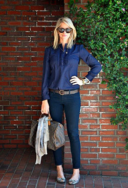 ¡Me encanta todo de este conjunto! conjunto de jeans azul marino, pantalones ajustados: chaqueta de jean,  Pantalones ajustados,  Informal de negocios,  azul marino,  Atuendos Informales,  Trajes De Zapatos Planos  