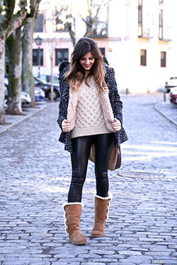 Outfits with ugg boots, Snow boot: Slim-Fit Pants,  Boot Outfits,  Ugg boots,  Snow boot,  Casual Outfits,  Uggs Outfits  