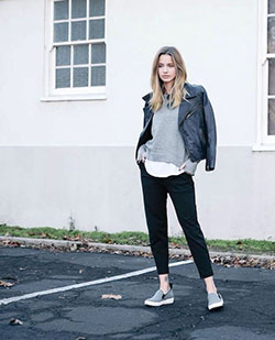 Investigue más sobre el atuendo de invierno de lululemon, Lululemon Athletica: trajes de invierno,  Pantalones de yoga,  Lululemon Athletica,  Atuendos De Yoga  