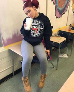Lindos trajes perezosos chica negra: Fotografía de moda,  Desfile de moda,  Trajes De Legging  