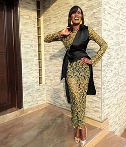 Bonito y fino modelo de moda, vestido africano.: vestidos africanos,  Modelo de talla grande,  camarones asos,  Sesión de fotos,  Vestidos Aso Ebi  