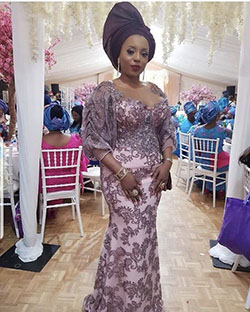 Estilos Aso Ebi, estampados africanos de cera: vestidos de coctel,  Vestido de novia,  vestidos africanos,  Ropa vintage,  ropa de maternidad,  camarones asos,  Vestidos Aso Ebi  