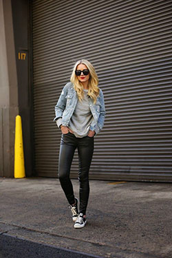 Outfits converse y leggins, chaqueta vaquera: Trajes De Mezclilla,  chaqueta de jean,  Accesorio de moda,  Atuendos Informales  