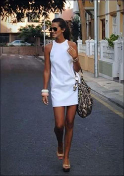 estilo de la calle | ¡lindo vestido! | Ideas de atuendos de verano 2020: Ideas de atuendos,  trajes de verano,  Ideas de vestidos,  estilovore,  Estilo callejero  