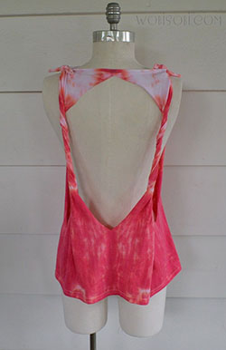 Open Back Shirt Outfits, Camisa sin mangas, Camisa de vestir: top corto,  Camisa sin mangas,  camisas,  Vestido sin tirantes,  Los Mejores Atuendos  