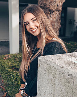 Amelie Weissenberger Instagram, Cabello largo y Fotos: Pelo largo,  Ideas para teñir el cabello,  Pelo castaño,  Fotografía de retrato,  Sesión de fotos,  Amélie Weissenberger  