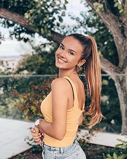 Amelie Weissenberger Instagram, Cabello largo y Cabello castaño: Pelo largo,  Pelo castaño,  Fotografía de retrato,  cabello rojo,  Sesión de fotos,  pelo negro,  Amélie Weissenberger  