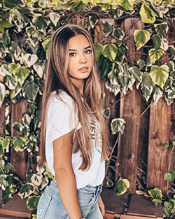 Amelie Weissenberger Instagram, Cabello largo, Amélie: modelo,  Pelo largo,  Pelo castaño,  Sesión de fotos,  pelo negro,  Amélie Weissenberger  