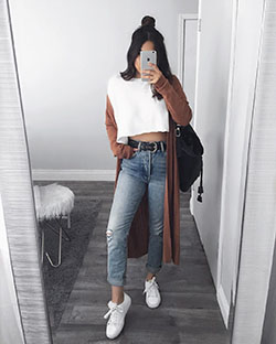 Trajes casuales de moda lindos de verano: top corto,  Trajes de moda,  Atuendos Informales  