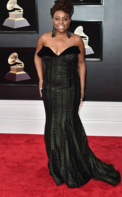 LEDISI en los Grammy 2018, Mejor vestido de alfombra roja: Ideas de vestidos,  moda de celebridades,  Peinado de alfombra roja,  Funciones de premios,  Hermosas Celebridades Fotos,  vestidos de alfombra roja,  Alfombra roja Fotos,  Grammy  