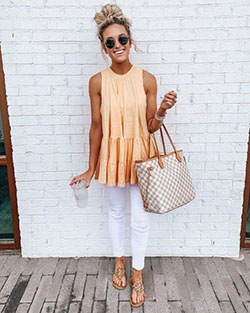 Por qué los jeans blancos siempre triunfan este verano | Ideas de atuendos de verano 2020: Vaqueros,  Ideas de atuendos,  trajes de verano,  traje blanco  