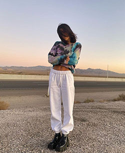 Outfits con pantalones de chándal, The Ragged Priest, Ropa casual: Pantalones ajustados,  Missy imperio,  Atuendos Informales,  Atuendos Con Pantalones De Chándal  