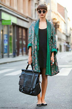 Ropa para ver traje de kimono de seda, Little black dress: trajes de kimono,  Atuendos Informales  