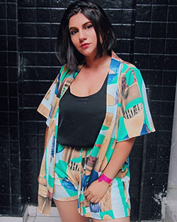 Ju Santos Instagram sesión de fotos poses, fotos de muslos, Chicas con estilo geniales: Estilo callejero,  Insta Belleza  
