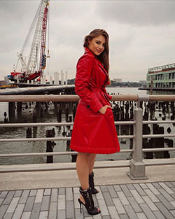 Xenia Tchoumitcheva vestido trench coat, abrigo lindo outfit ideas: gabardina  