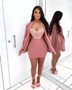 vestido rosa para niña con vestido, foto de piernas, niña de pelo largo: vestidos rosas  